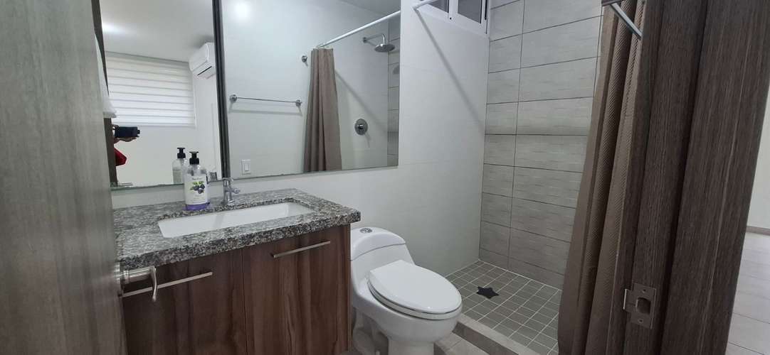 APARTAMENTO EN ALQUILER EN BRISAS DEL GOLF | TERRAZA DE 100 M² | $1,000 - Imagen 13