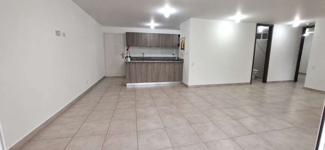 APARTAMENTO EN ALQUILER EN BRISAS DEL GOLF | TERRAZA DE 100 M² | $1,000