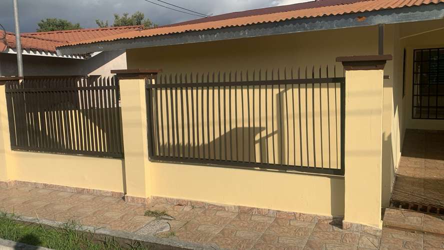 Se alquila casa grande sin muebles cercada San Pablo 350.00 - Imagen 18