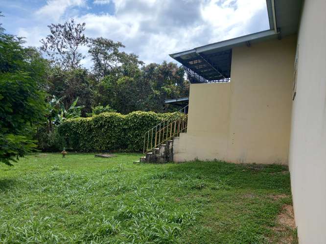 Se alquila casa grande sin muebles cercada San Pablo 350.00 - Imagen 10