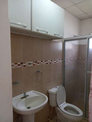Se alquila casa grande sin muebles cercada San Pablo 350.00 - Imagen 15