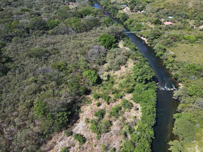 Terreno Frente al Río Cerca de Santa Fe Panamá - Imagen 9