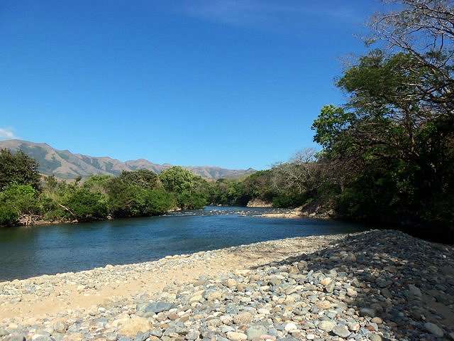 Terreno Frente al Río Cerca de Santa Fe Panamá - Imagen 2