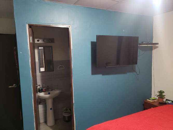 Se alquila cuarto amoblado en el centro de David  - Imagen 2
