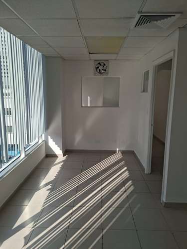 Se Alquila oficinas de 47 mts y 83 mts en Bella vista. - Imagen 18