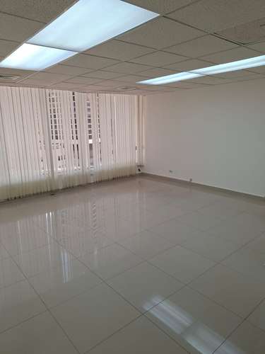 Se Alquila oficinas de 47 mts y 83 mts en Bella vista. - Imagen 4