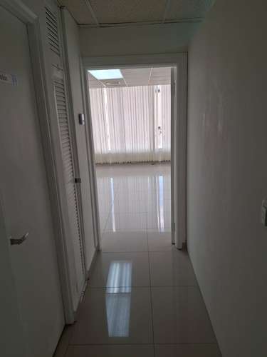 Se Alquila oficinas de 47 mts y 83 mts en Bella vista. - Imagen 5