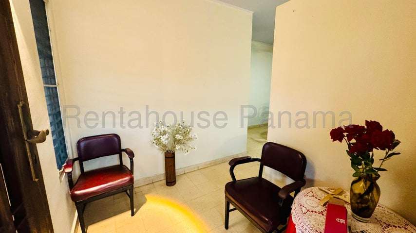 Venta de casa en Chanis * - Imagen 4