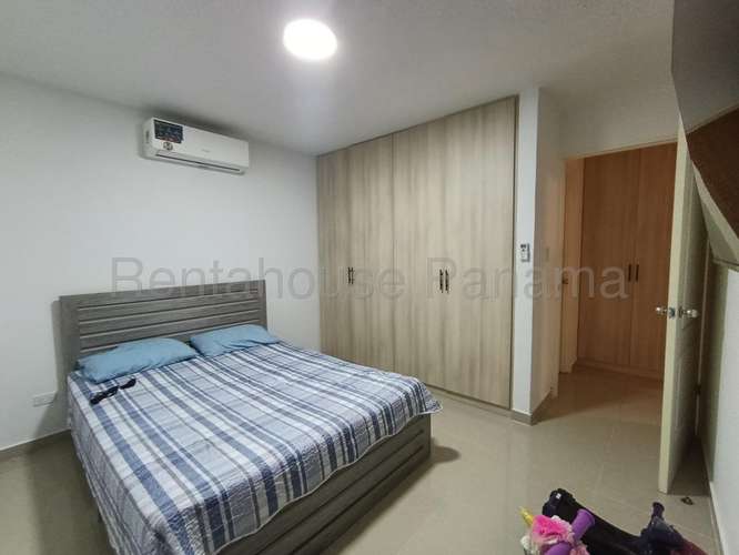 VENDO Casa Remodelada con PISCINA en Brisas del Golf. 367m2 MAG