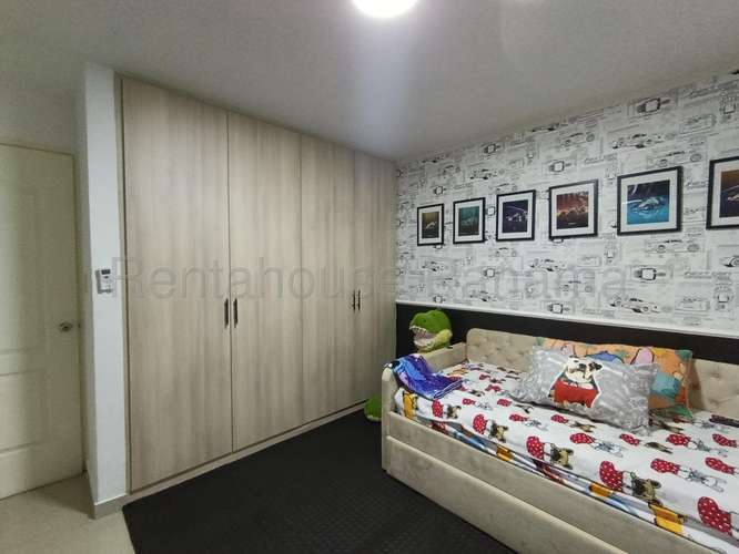 VENDO Casa Remodelada con PISCINA en Brisas del Golf. 367m2 MAG