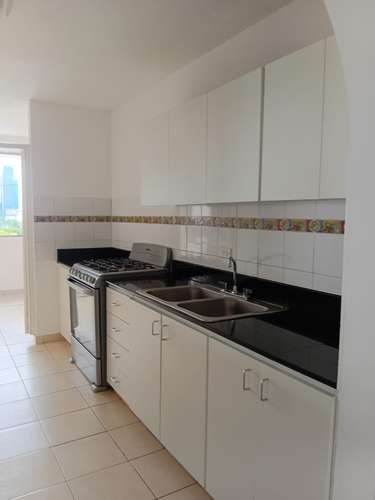 Centenario Plaza. 90mts 2r 2b amoblado $144,000.00