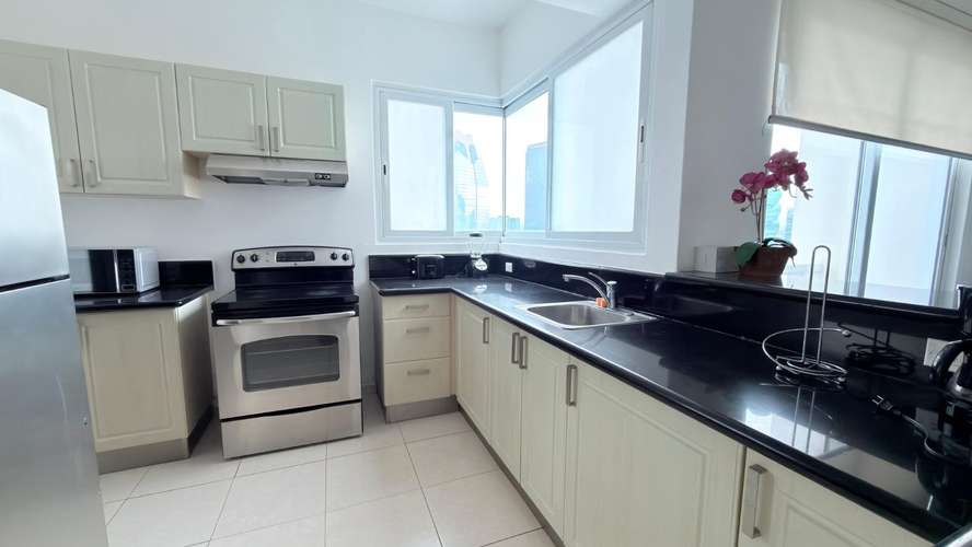 Apto. en alquiler 2 rec en la Ave. Balboa - PH. Vista del Mar - Imagen 5