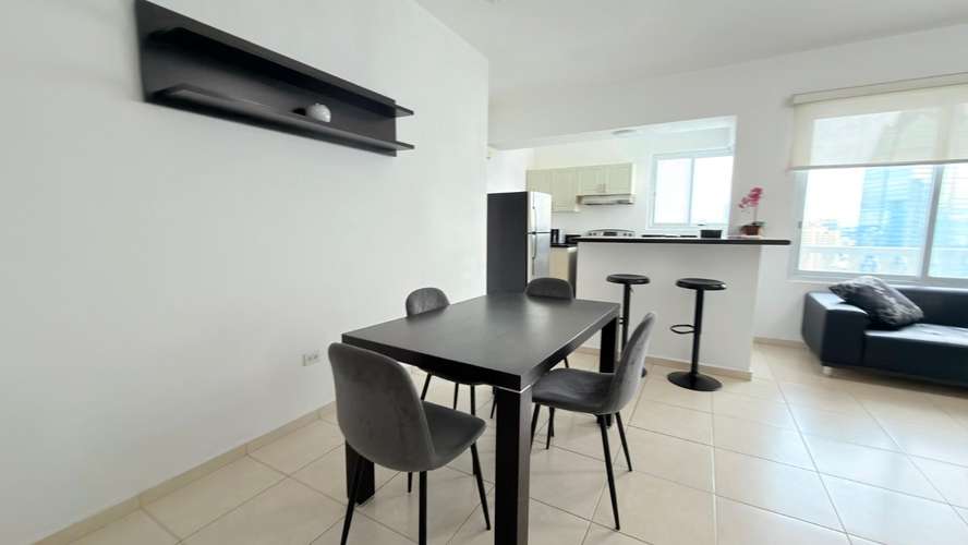 Apto. en alquiler 2 rec en la Ave. Balboa - PH. Vista del Mar - Imagen 3