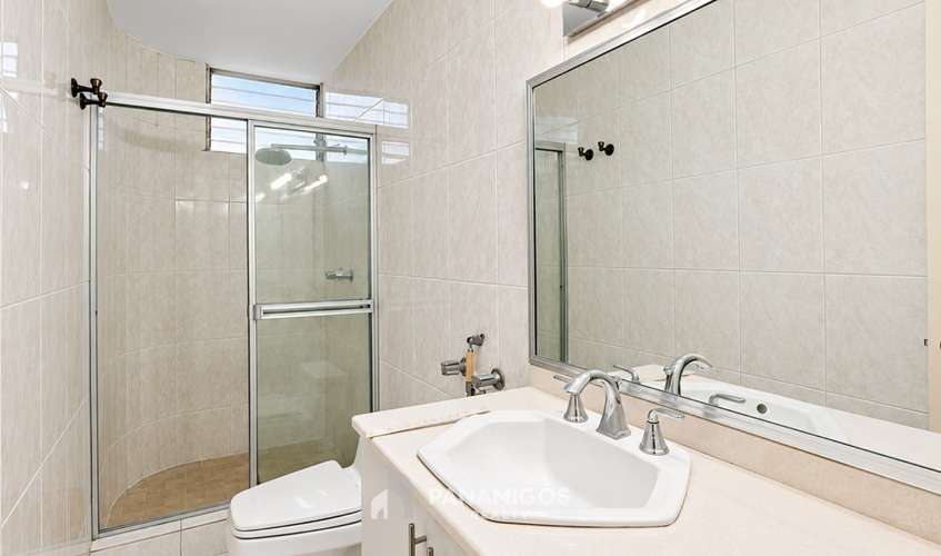 Amplio Apartamento en Alquiler en PH St. Angelo, Coco del Mar - Imagen 13