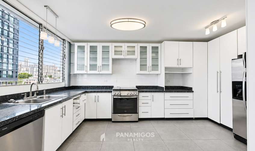 Amplio Apartamento en Alquiler en PH St. Angelo, Coco del Mar - Imagen 3
