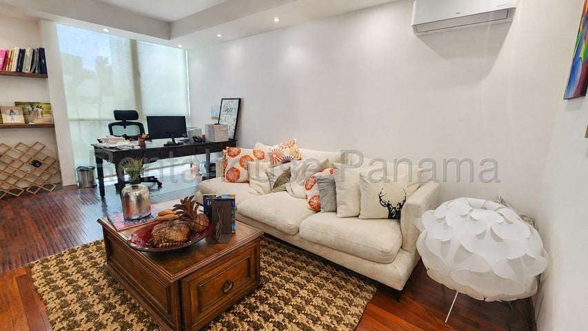 Casa en venta en PH Bianco Loft, Altos del Golf IH27-960