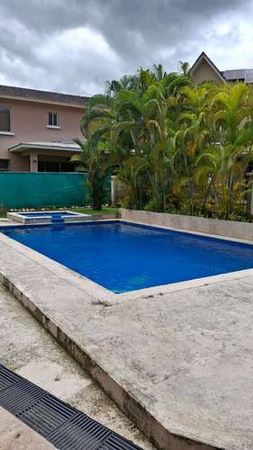 Embassy Gardens. 555mts 4r 3.5b estudio piscina $755,000.00neg - Imagen 8