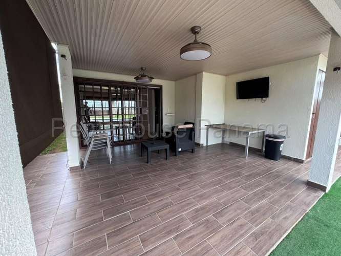 Venta de Casa en Las Cumbres – Vistas del Lago