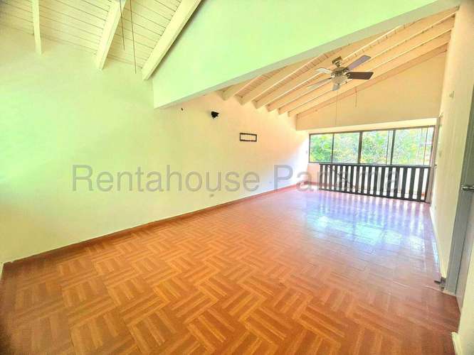 Venta de Casa en Las Cumbres – Casa