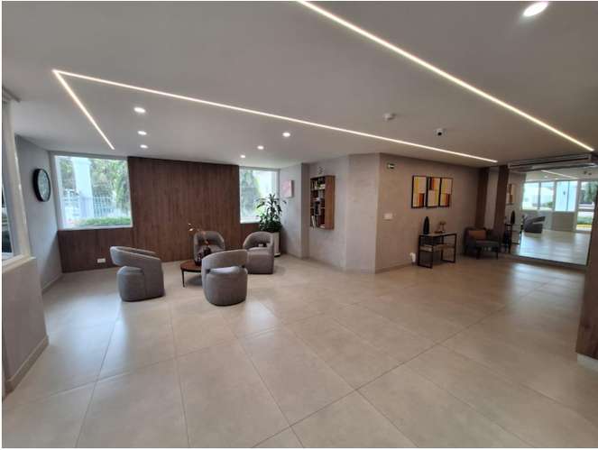 Centrico y moderno apartamento - Imagen 2