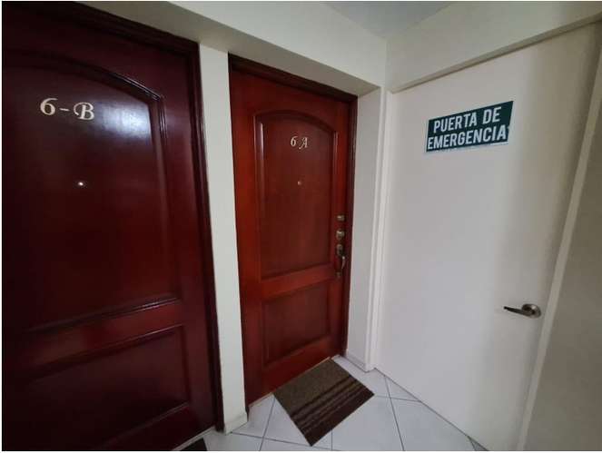 Centrico y moderno apartamento - Imagen 3