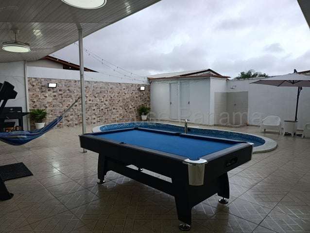 Venta de casa amoblada en Brisas del Golf IH27-3050