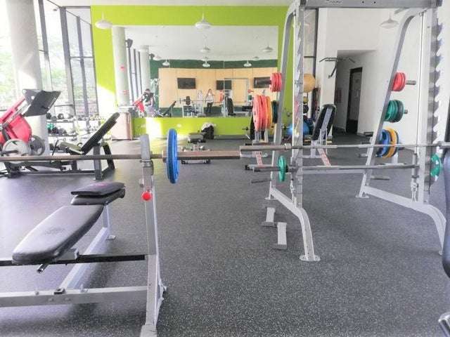 Vendo acogedor apartamento en Condado del Rey, Panamá 26GC8418 cerca de corredores