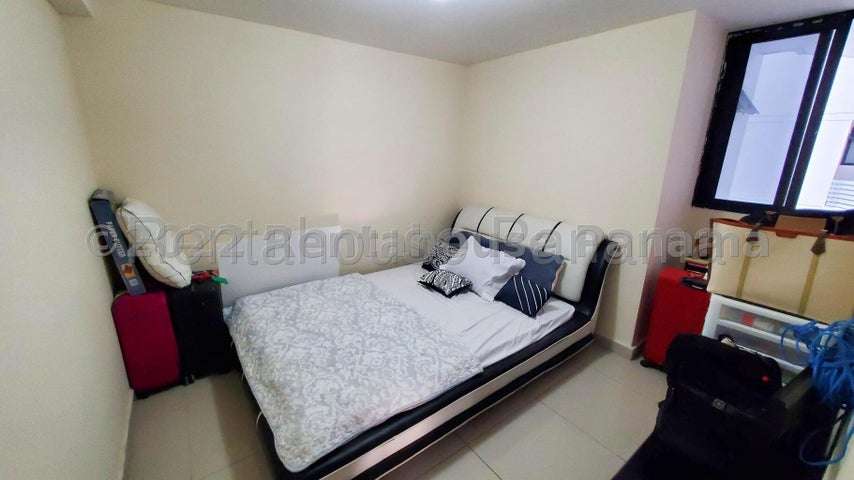 Vendo acogedor apartamento en Condado del Rey, Panamá 26GC8418 cerca de corredores