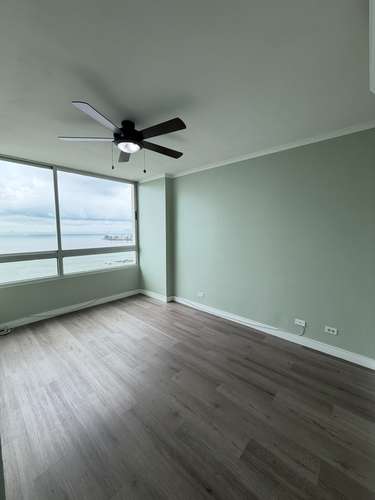 Hermoso Apartamento Remodelado en San Francisco! PH Terrasol!