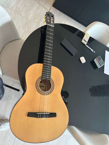 Guitarra clásica Hohner 3/4 con estuche Ritter y afinador