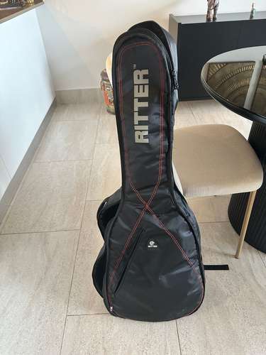 Guitarra clásica Hohner 3/4 con estuche Ritter y afinador
