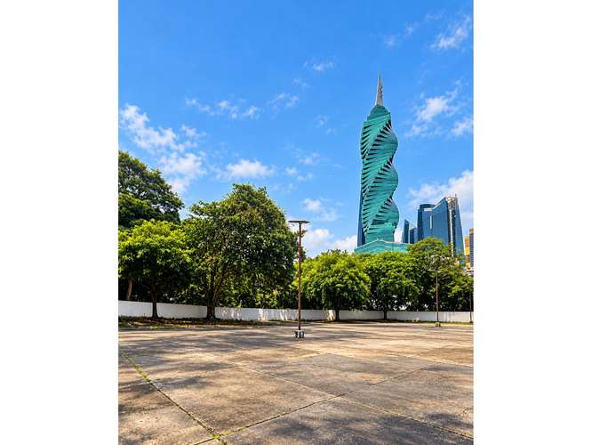EDIFICIO COMERCIAL EN ALQUILER EN VÍA ISRAEL PRESENCIA Y EXPOSICIÓN PARA TU EMPRESA - Imagen 11