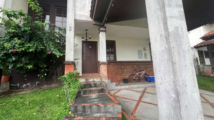 Se Vende Hermosa Casa en Ph Mirador del Lago - Las Cumbres