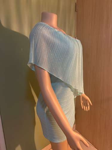 Vestidos nuevos y de poco uso para fiestas y graduaciones - Imagen 9