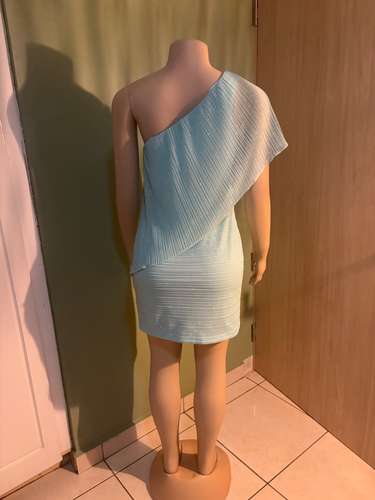 Vestidos nuevos y de poco uso para fiestas y graduaciones - Imagen 10