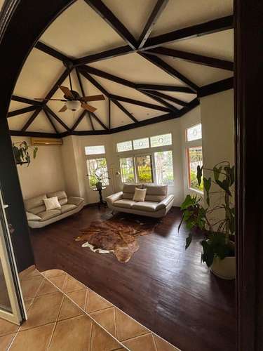 Alquilo espectacular casa en Clayton  - Imagen 7