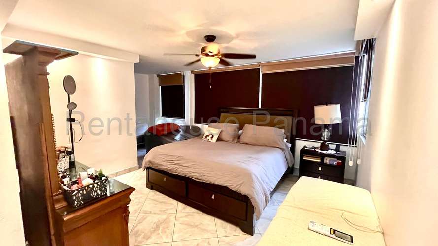 Venta de Apartamento de 304 m2 en PH St. Angelo, Coco del Mar 27-165GG