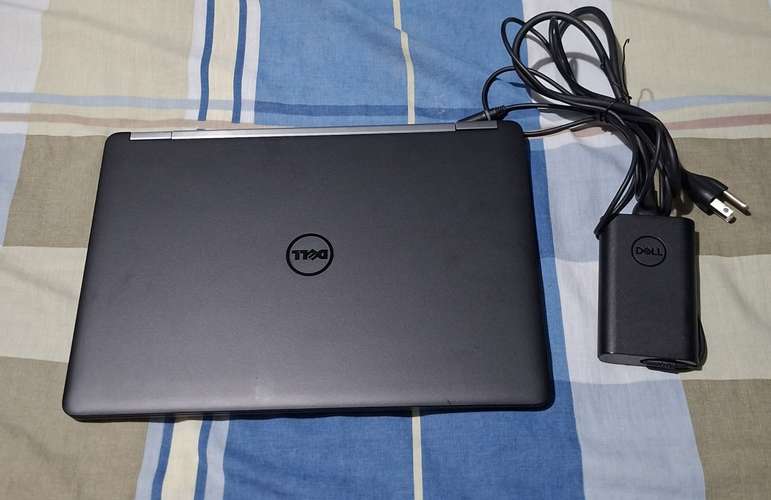 Vendo laptop Dell E7470.