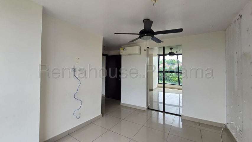 Venta de apartamento Condado del Rey, Panamaá 27GC1194 Reposeido
