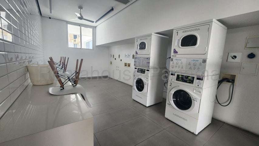 Venta de Apartamento en PH Van Gogh,  Av. Manuel Espinoza Batista 27LGG2785