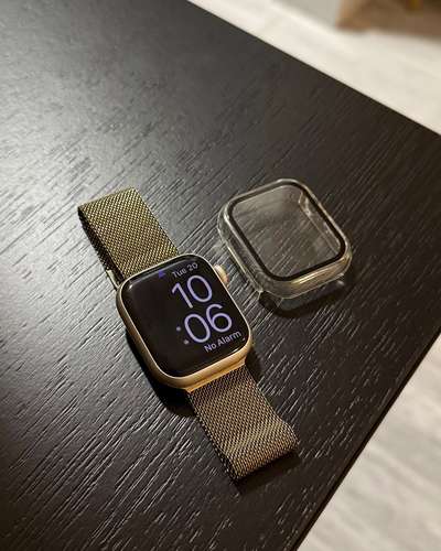 Apple Watch Series 8, 41mm, Gold Milanese Loop - Imagen 7
