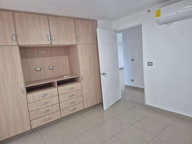 ALQUILER DE APARTAMENTO CON LINEA BLANCA EN CONDADO DEL REY  - Imagen 12
