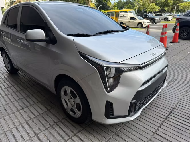 KIA PICANTO AÑO 2025 AUTOMÁTICO 