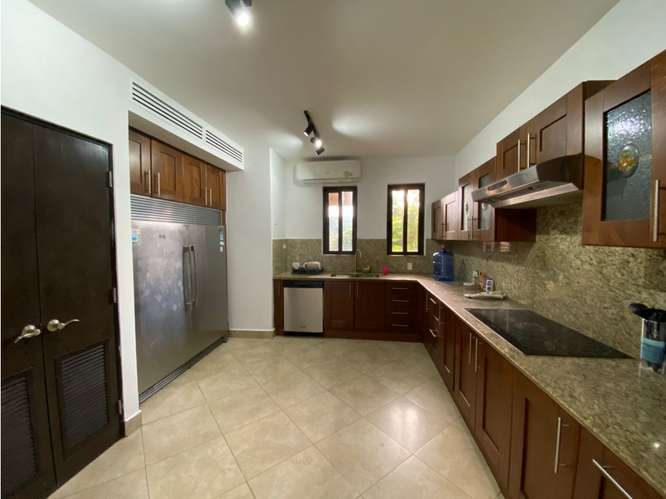 SE ALQUILA CLAYTON EMBASSY CLUB 277M 3 HABITACIONES CON TERRAZA PATIO - Imagen 6