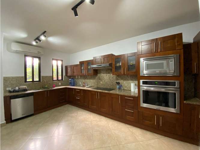 SE ALQUILA CLAYTON EMBASSY CLUB 277M 3 HABITACIONES CON TERRAZA PATIO - Imagen 5