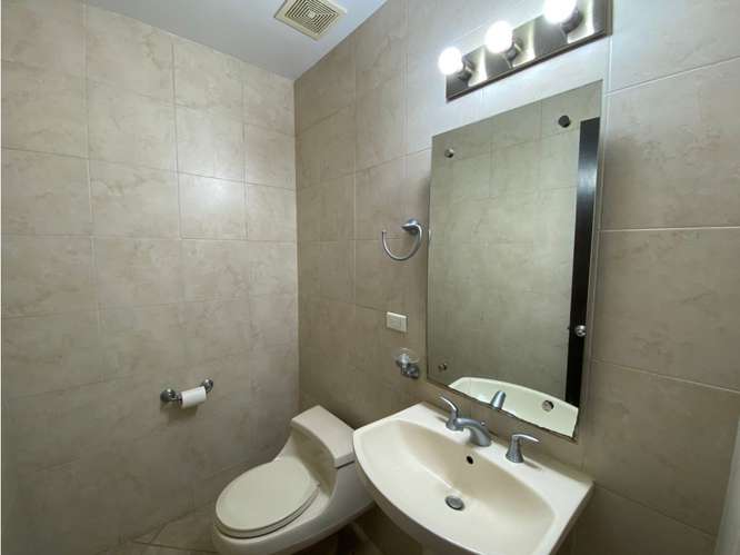 SE ALQUILA CLAYTON EMBASSY CLUB 277M 3 HABITACIONES CON TERRAZA PATIO - Imagen 13