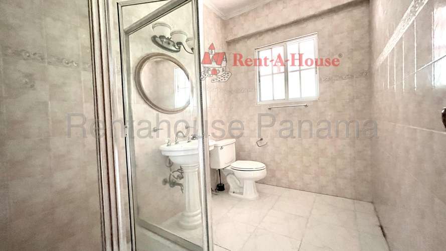 Vendo Casa de 370m2 en Albrook 27-227SRZ