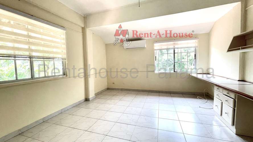 Vendo Casa de 370m2 en Albrook 27-227SRZ
