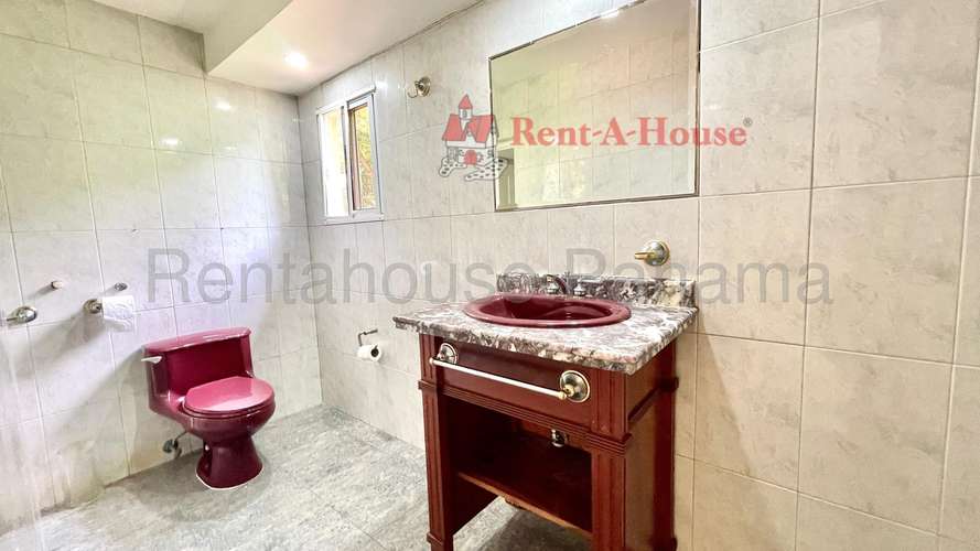 Vendo Casa de 370m2 en Albrook 27-227SRZ