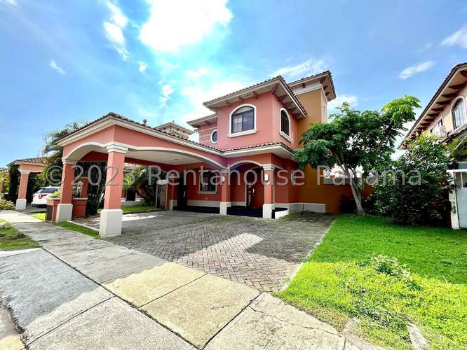Venta de Casa en Costa Sur El Doral SN